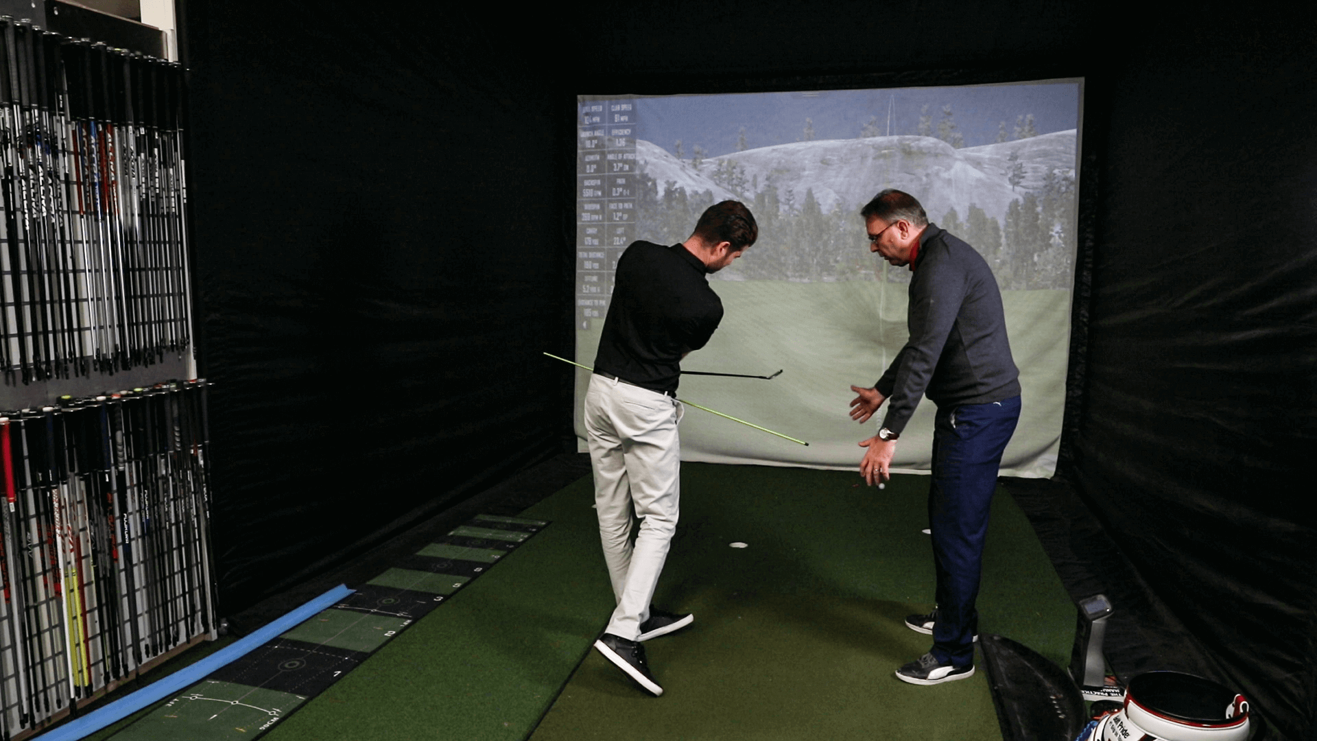 Golf simulator lesson with GCQuad launch monitor